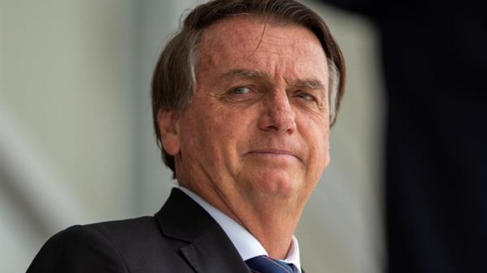 Por tercera Navidad consecutiva: Jair Bolsonaro indultó a policías y militares condenados