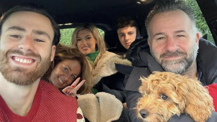 Emocionó a las redes sociales: La tierna postal navideña de Ben Brereton Díaz