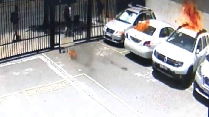 Lanzan bombas molotov a centro de Gendarmería: No descartan vinculación con caso similar