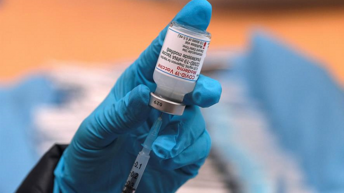 Minsal adelanta que vacuna Moderna podría utilizarse en cuarta dosis: “Se está negociando