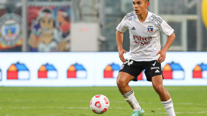 Se acabó la teleserie: Colo Colo confirma la renovación de Vicente Pizarro