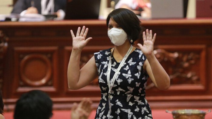 Cristina Dorador tras bajar su candidatura a la presidencia de la CC: 