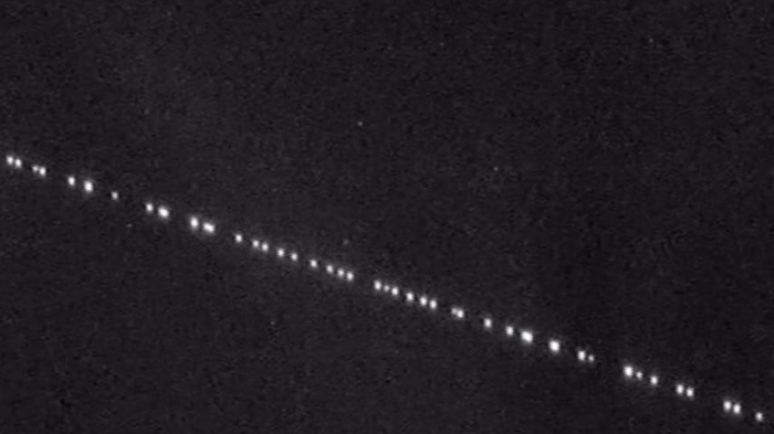 “No es un #OVNI”: ¿Cómo puedo seguir el recorrido de satélites Starlink en Chile?