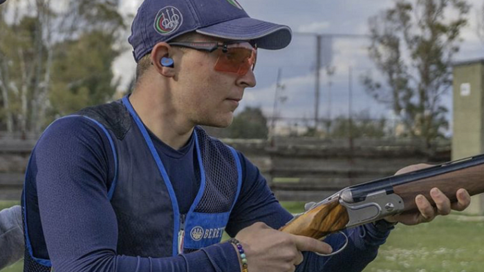 Campeón mundial de tiro skeet murió tras insólito accidente con su escopeta: Se disparó en el ombligo