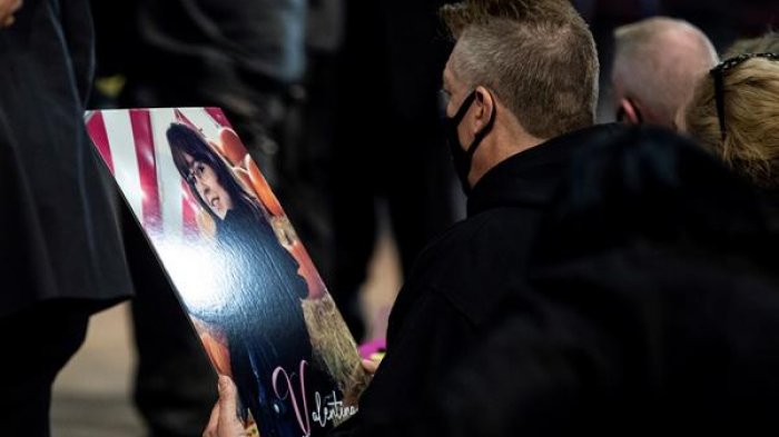 Familia clama justicia durante funeral de adolescente chilena baleada en Estados Unidos