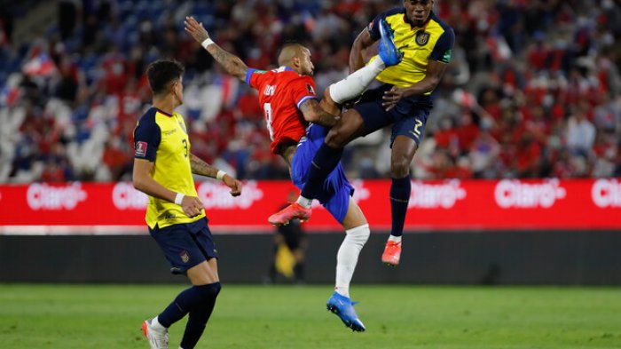 Arturo Vidal habría enviado carta de puño y letra a la FIFA: Busca rebajar su castigo