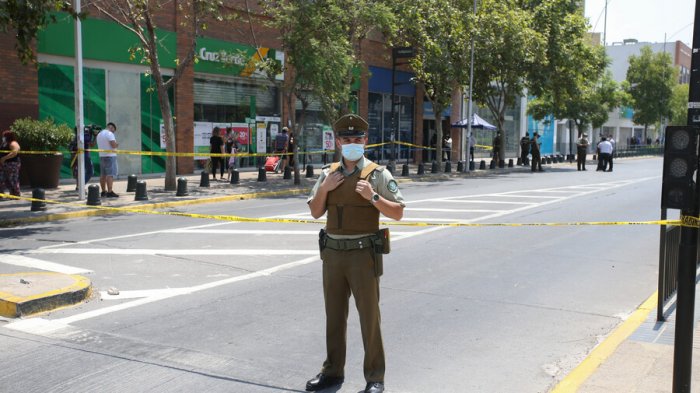 Balacera por intento de asalto a local del Mall Plaza Vespucio: Reportan a un civil herido