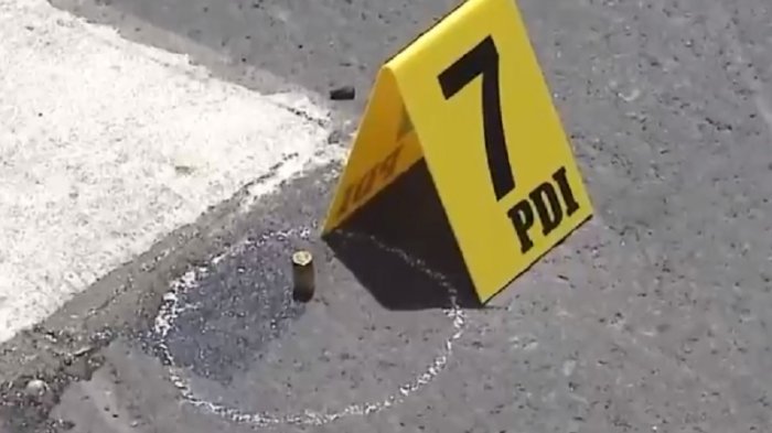 Revelan registro exclusivo de robo con balacera frente a un mall en La Florida