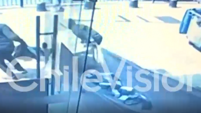 Videos exclusivos: Revelan imágenes del asalto a local de celulares que terminó en una balacera en La Florida