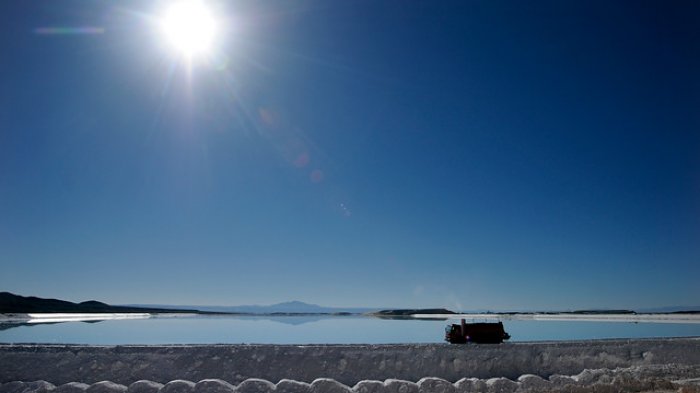 Gobierno y orden de suspender la licitación del litio: 