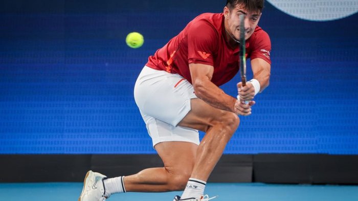 Sufriendo más de la cuenta: Garín se impone a Bagnis y avanza a la segunda ronda del Abierto de Australia