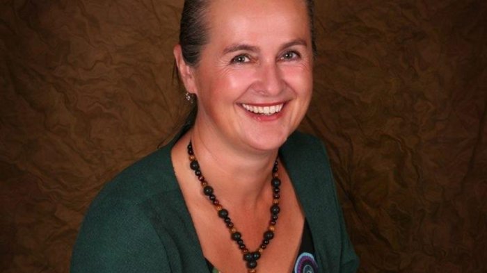 Fallece cantante que se contagió a propósito de COVID-19 para tener pasaporte sanitario sin vacunarse