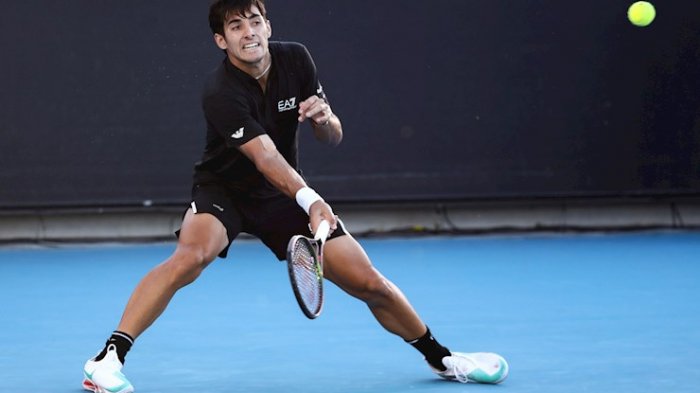 Garín sobrevive a otra batalla y se mete en tercera ronda del Abierto de Australia