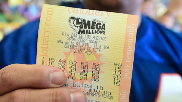 Dos chilenos ganaron en enero: Así puedes participar por un pozo de $307 mil millones este viernes