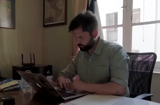 Paritario, representativo e independiente: Lo que se espera del gabinete de Boric