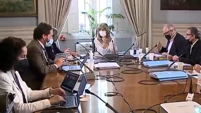 Pasa al Senado: Proyecto de PGU y su financiamiento son aprobados en Comisión de Hacienda