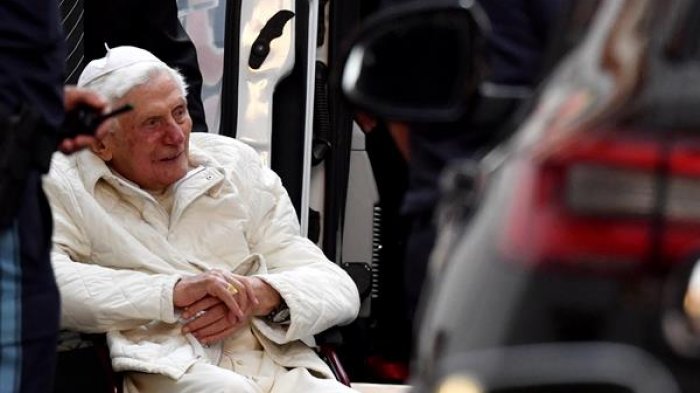 Al menos cuatro casos: Benedicto XVI acusado de encubrir abusos