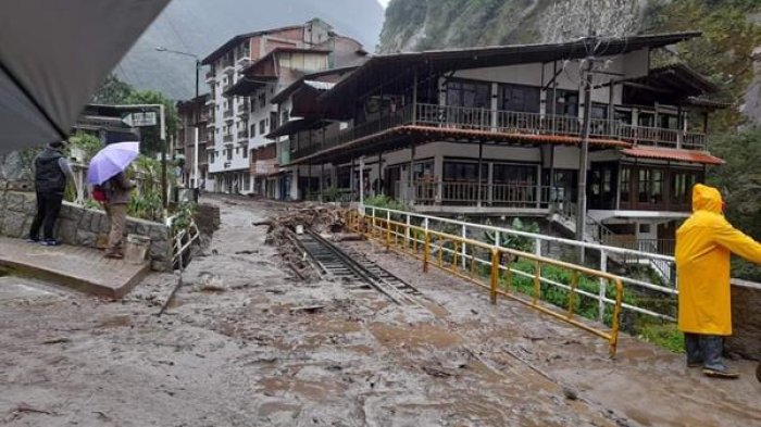 Al menos un desaparecido: Pueblo de Machu Picchu queda inundado tras desborde de río
