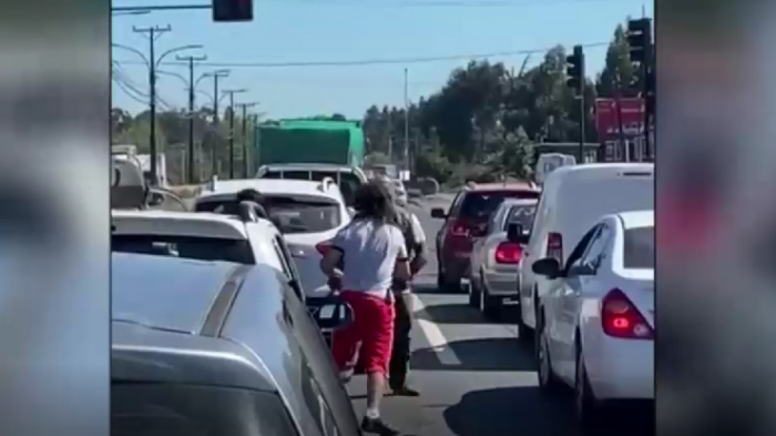 Con batazos incluidos: Registran brutal pelea entre automovilistas en San Pedro de la Paz