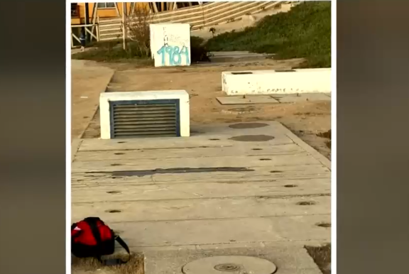 Lo atendieron de urgencia: Niño quemado con soda cáustica en playa tras derrame de empresa