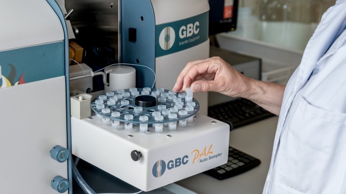 Ginecólogo utilizó su esperma en tratamientos de fertilidad durante 13 años: Tiene al menos 21 hijos