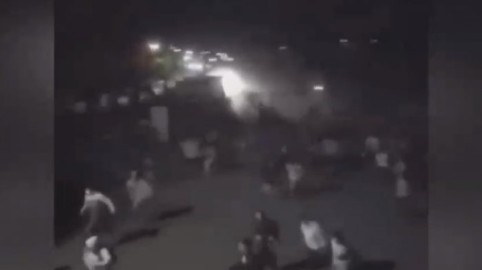 Captan masiva huida de jóvenes tras fiscalización en Playa Grande de Pucón