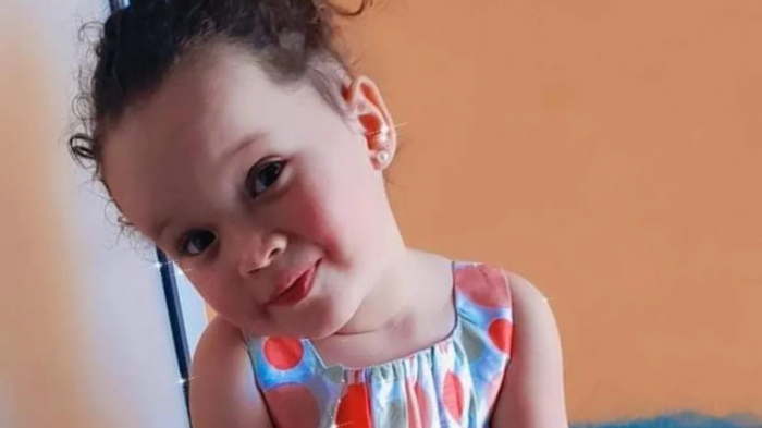 El regreso de Aurora: Niña que estaba en coma en Colombia llegó al país tras gestiones por traslado aéreo