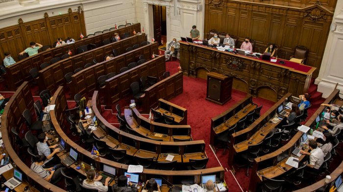 En votación dividida: Comisión de la CC rechaza en general la creación de un Consejo de Medios