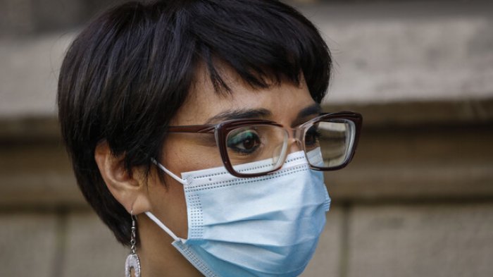 Karina Oliva fue expulsada del partido Comunes junto a otros seis militantes