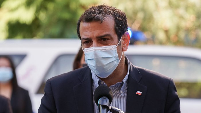 Ministro Delgado pidió a camioneros respetar acuerdos y advirtió un 