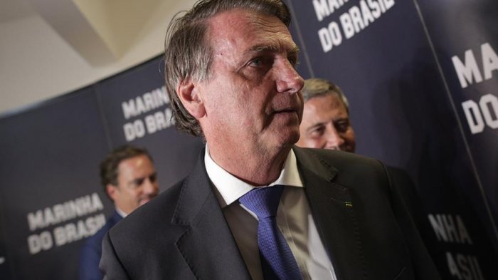 Pese a tensión con Ucrania: Bolsonaro confirma viaje a Rusia y pide 