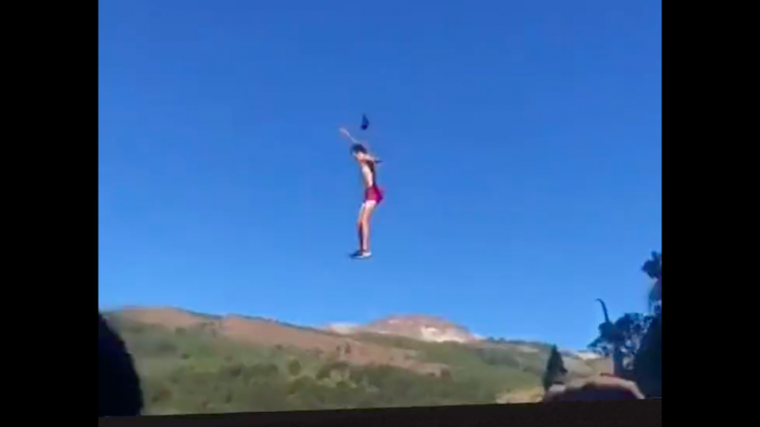 Joven se tiró de un acantilado de 15 metros y debió ser rescatado tras golpearse con las rocas