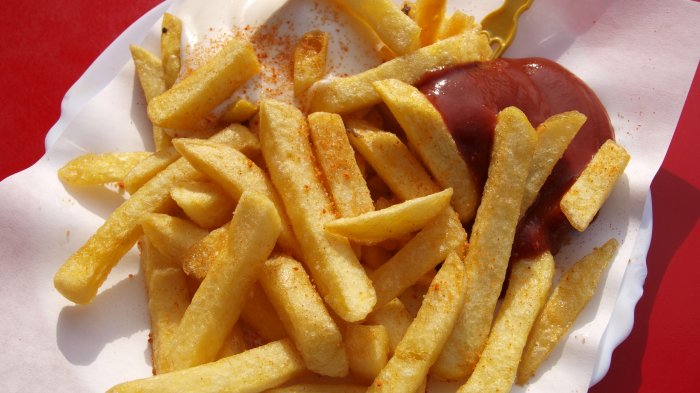 La alerta de cadenas de comida rápida por escasez mundial de papas fritas