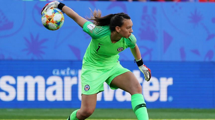 Christiane Endler se perderá el amistoso contra Ecuador tras sufrir complicada lesión: Deberá ser operada