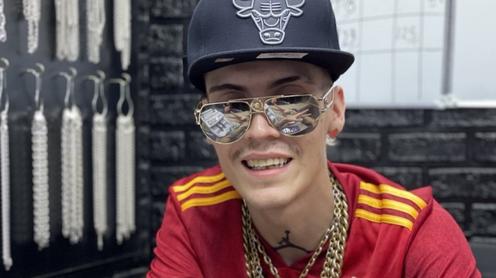 Video de Marcianeke sin polera genera preocupación en sus seguidores: 