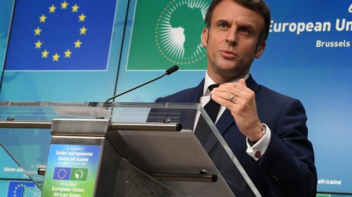 Macron acuerda con Putin trabajar en favor de un alto el fuego en Ucrania