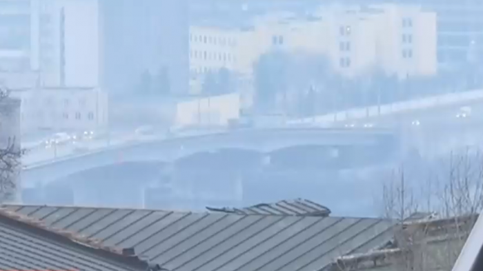 Masiva evacuación: Activan sirenas por ataques aéreos en Kiev