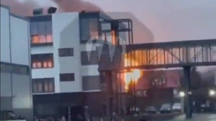 Video muestra el impacto de un misil crucero ruso en un aeropuerto del oeste de Ucrania