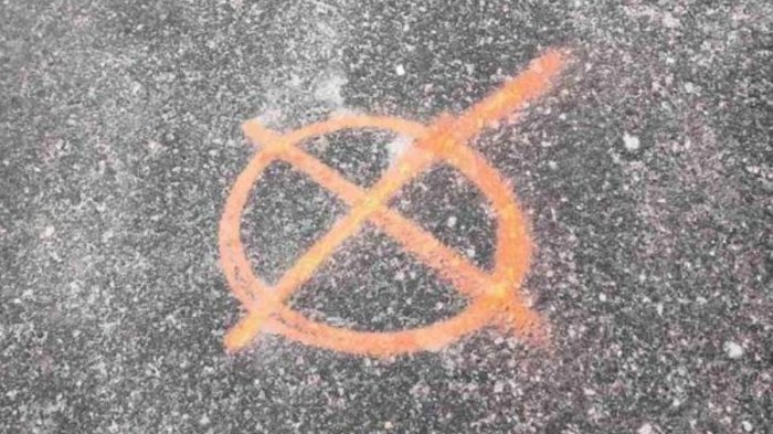 La misteriosa marca rusa que el gobierno de Ucrania quiere borrar de las carreteras