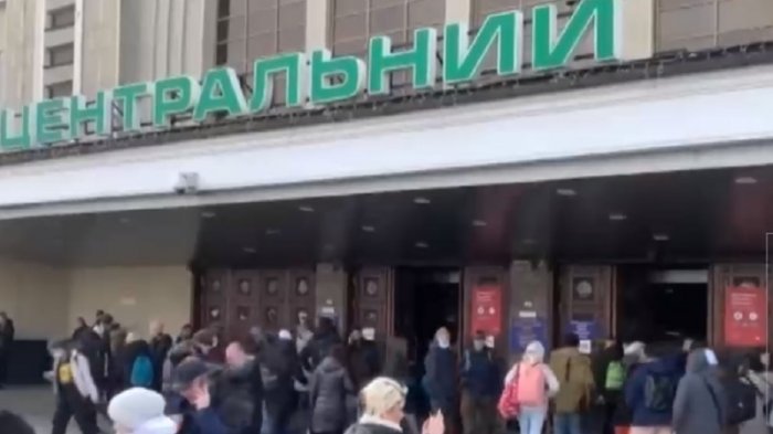 Ola de refugiados: Cinco millones de personas dejarían Ucrania