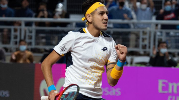 Tabilo se impuso con autoridad ante Kecmanovic y avanzó a las semifinales del ATP 250 de Santiago