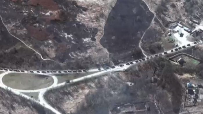 Putin aumenta ofensiva: Convoy militar ruso avanza amenazando Kiev