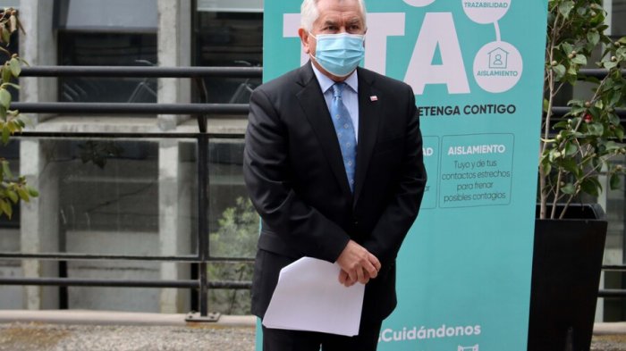 “De ninguna manera”: Ministro Paris descarta de plano eliminar el Plan Paso a Paso