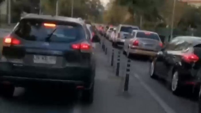 Ciclistas grabaron imprudente acción en ciclovía de Ñuñoa: Automovilistas la usaron por el taco