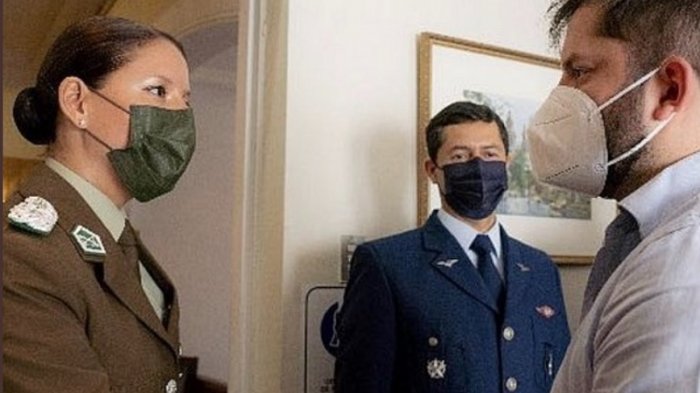 Inédito en la historia de Chile: Boric designó a la primera mujer edecán de Presidencia