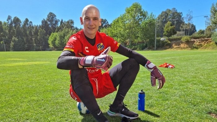 “Bienvenido a casa”: Arquero de Everton retornó a los entrenamientos tras tratarse un tumor maligno