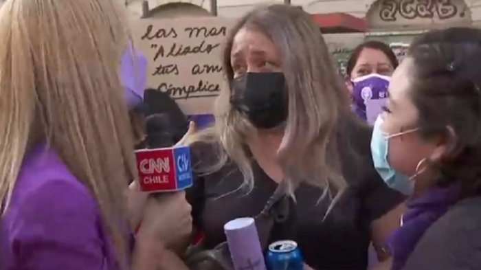 Madre asistió a la marcha 8M para pedir justicia con el abusador de su hija: 