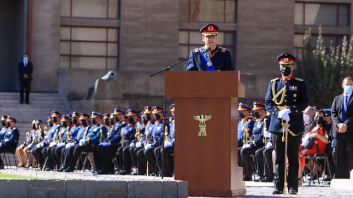 Javier Iturriaga asume como comandante en jefe del Ejército: 