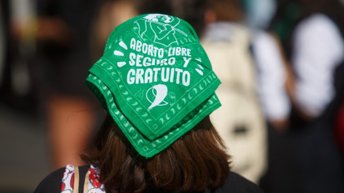 Aborto legal avanza en la CC: Aprueban en general artículo sobre derechos sexuales y reproductivos