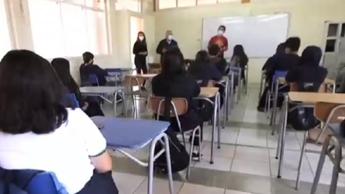 Post pandemia: El drama de escolares sin colegios en comunas del litoral central